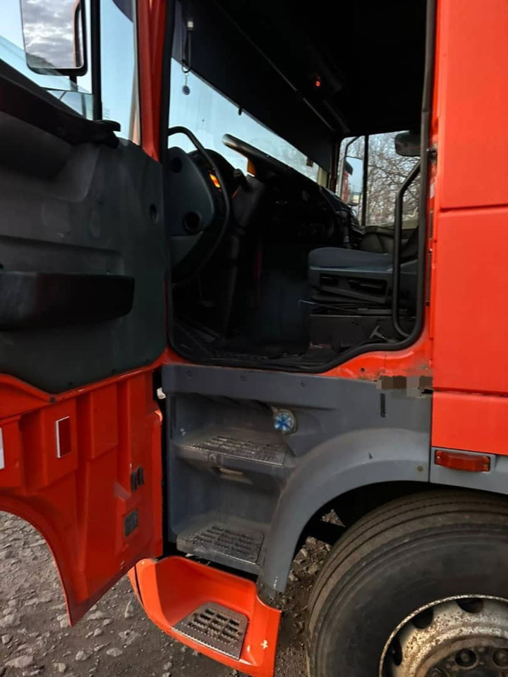 DAF XF 95.430 Tractor head - יחידת טרקטור: תמונה 4 DAF XF 95.430 Tractor head - יחידת טרקטור: תמונה 4