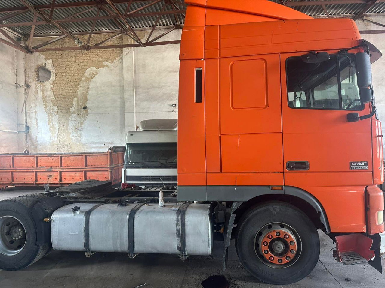 DAF XF 95 Tractor unit - יחידת טרקטור: תמונה 2 DAF XF 95 Tractor unit - יחידת טרקטור: תמונה 2