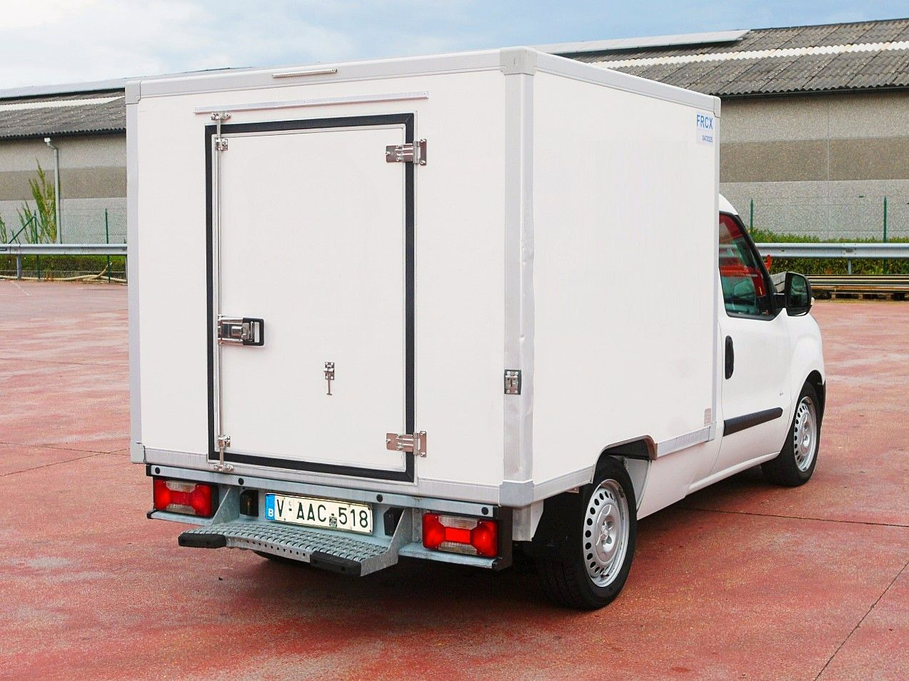 Fiat DOBLO 1.3 KUHLKOFFER RELEC FROID TR 22 -20C - כלי רכב מסחרי לקירור: תמונה 5 Fiat DOBLO 1.3 KUHLKOFFER RELEC FROID TR 22 -20C - כלי רכב מסחרי לקירור: תמונה 5