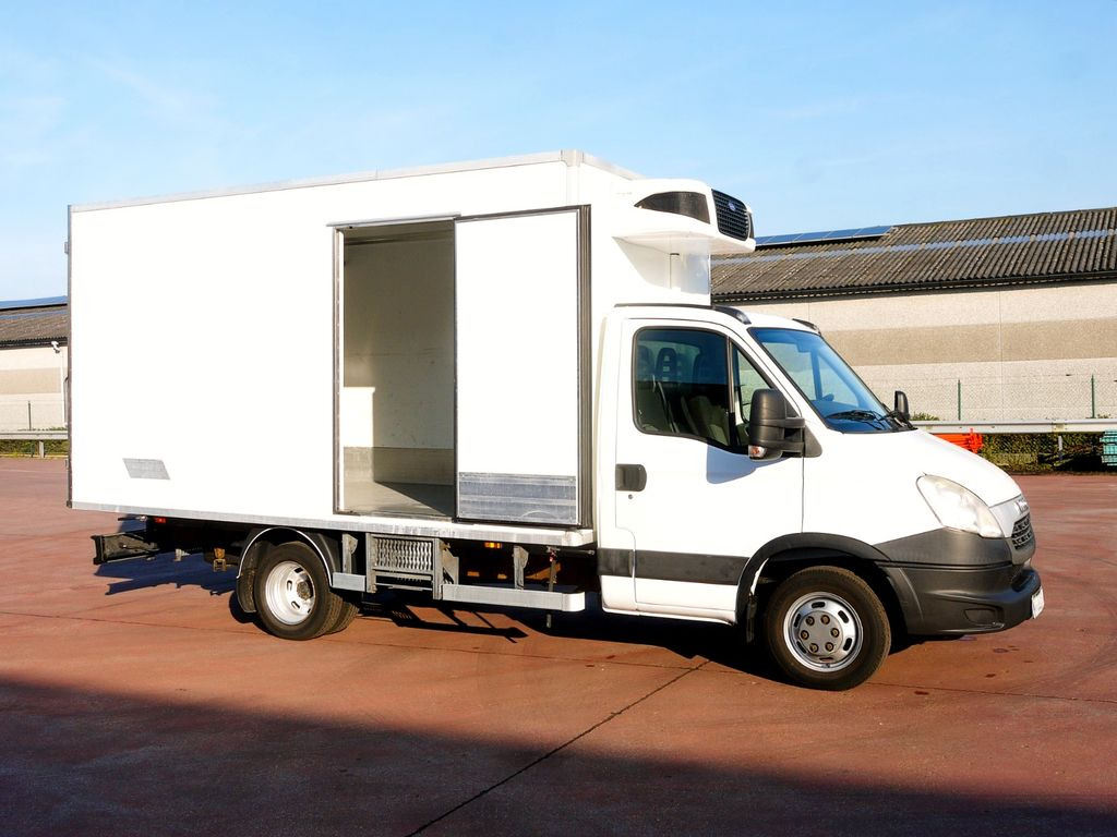 Iveco 35C13 DAILY KUHLKOFFER 4.4m CARIER PULSOR 600 MT - כלי רכב מסחרי לקירור: תמונה 4 Iveco 35C13 DAILY KUHLKOFFER 4.4m CARIER PULSOR 600 MT - כלי רכב מסחרי לקירור: תמונה 4