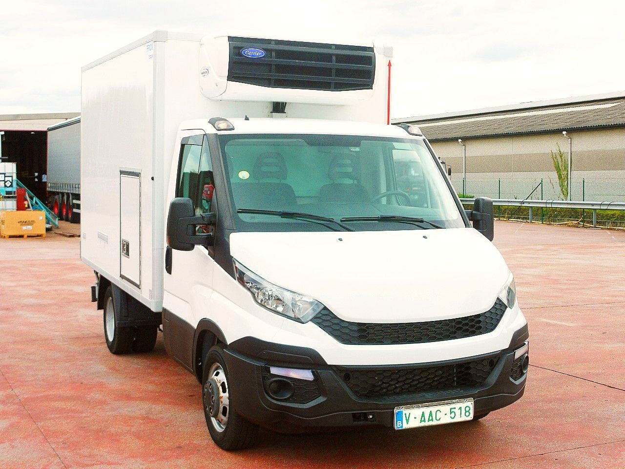 Iveco 35C13 DAILY KUHLKOFFER CARRIER XARIOS 600 - כלי רכב מסחרי לקירור: תמונה 1 Iveco 35C13 DAILY KUHLKOFFER CARRIER XARIOS 600 - כלי רכב מסחרי לקירור: תמונה 1