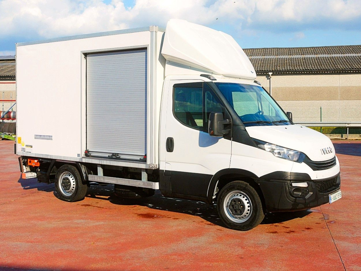Iveco 35S14 DAILY ISOTHERMKOFFER LADEBORDWAND luft fed - כלי רכב מסחרי לקירור: תמונה 2 Iveco 35S14 DAILY ISOTHERMKOFFER LADEBORDWAND luft fed - כלי רכב מסחרי לקירור: תמונה 2