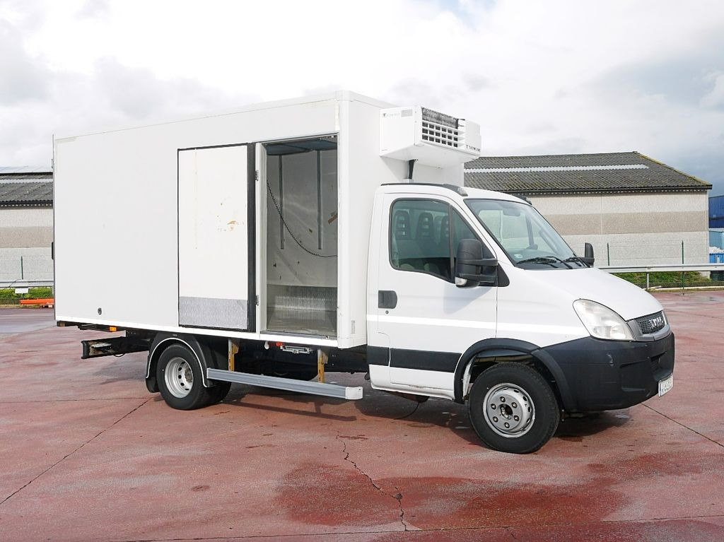 Iveco 60C15 65 70 DAILY KUHLKOFFER THERMOKING V500 A/C - כלי רכב מסחרי לקירור: תמונה 3 Iveco 60C15 65 70 DAILY KUHLKOFFER THERMOKING V500 A/C - כלי רכב מסחרי לקירור: תמונה 3