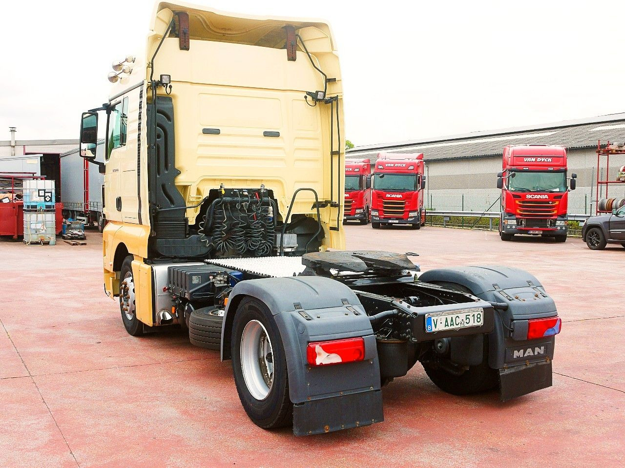 MAN TGX 18.400 TOP ZUSTAND 1e hand A/C - יחידת טרקטור: תמונה 5 MAN TGX 18.400 TOP ZUSTAND 1e hand A/C - יחידת טרקטור: תמונה 5