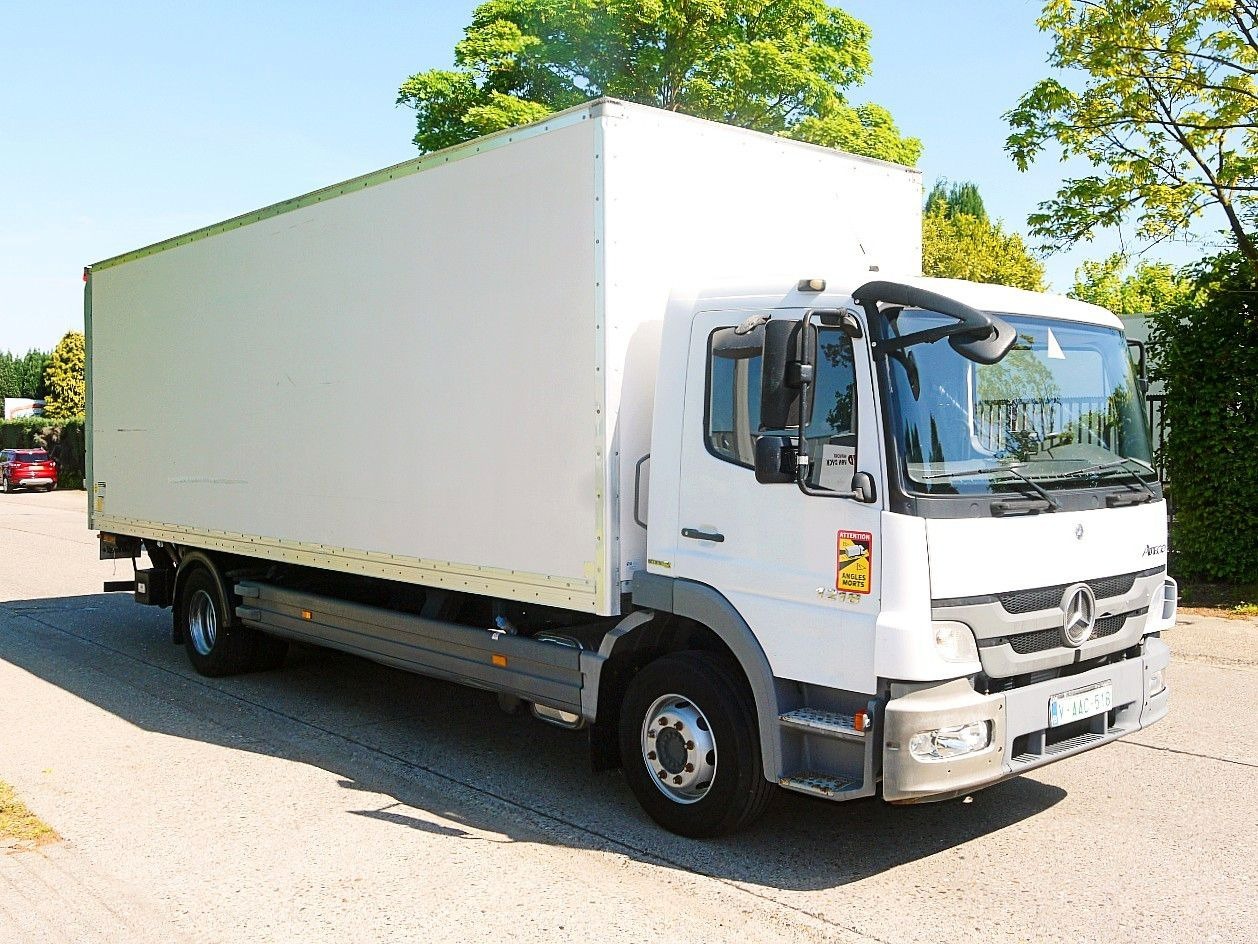 Mercedes-Benz 1318 ATEGO MEUBEL KOFFER LBW MANUAL LUFTFEDERNG - משאית תיבה: תמונה 3 Mercedes-Benz 1318 ATEGO MEUBEL KOFFER LBW MANUAL LUFTFEDERNG - משאית תיבה: תמונה 3