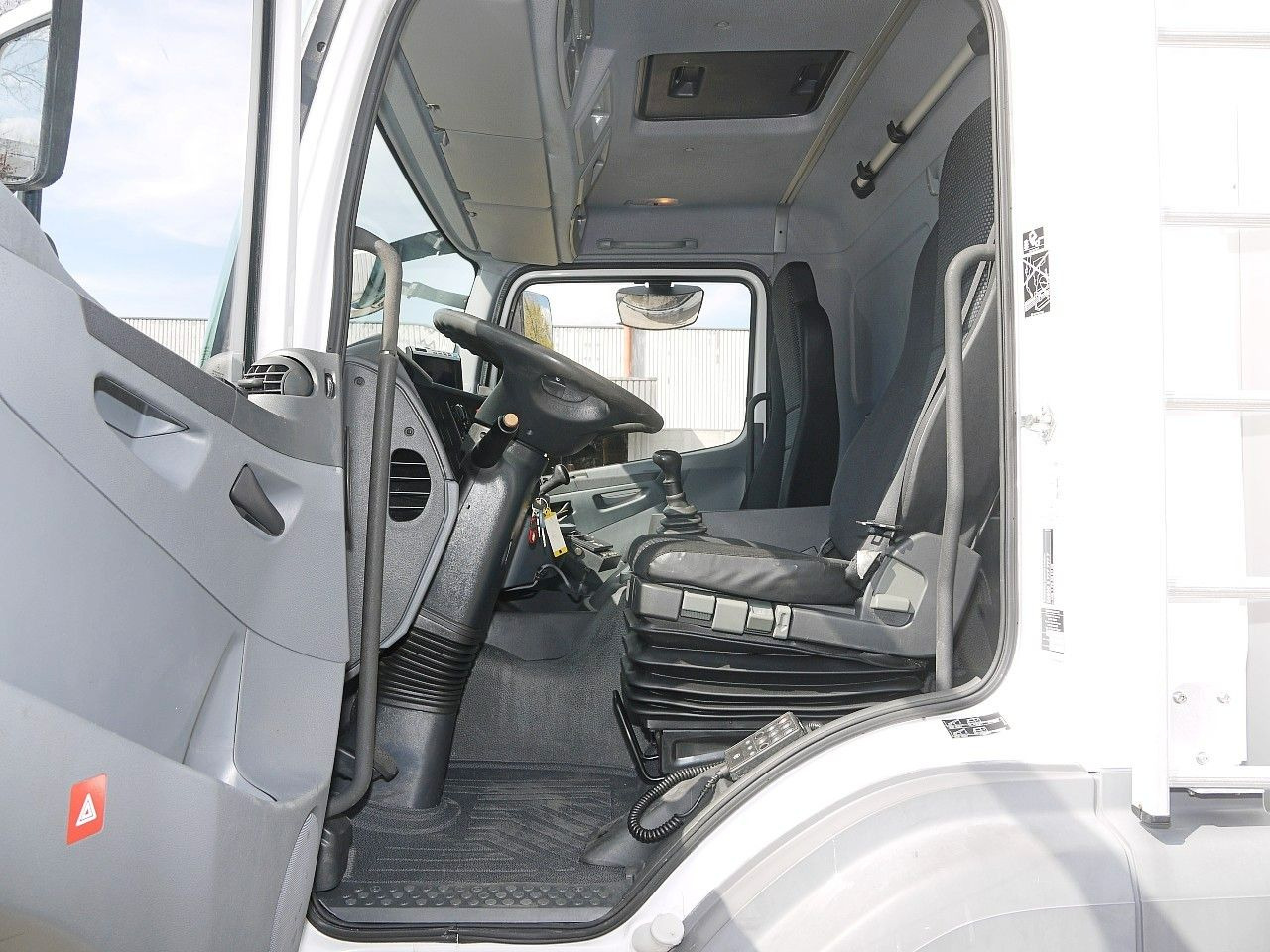 משאית קירור, משאית מנוף Mercedes-Benz 1829 AXOR FLEISHBAHNEN KUHKOFFER CARRIER SUPRA: תמונה 12