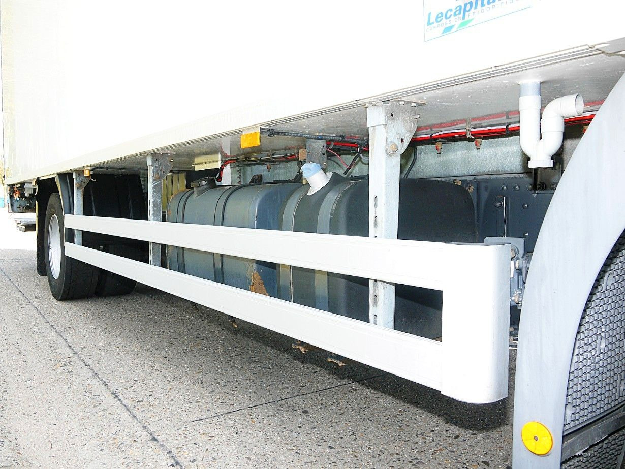 משאית קירור, משאית מנוף Mercedes-Benz 1829 AXOR FLEISHBAHNEN KUHKOFFER CARRIER SUPRA: תמונה 17