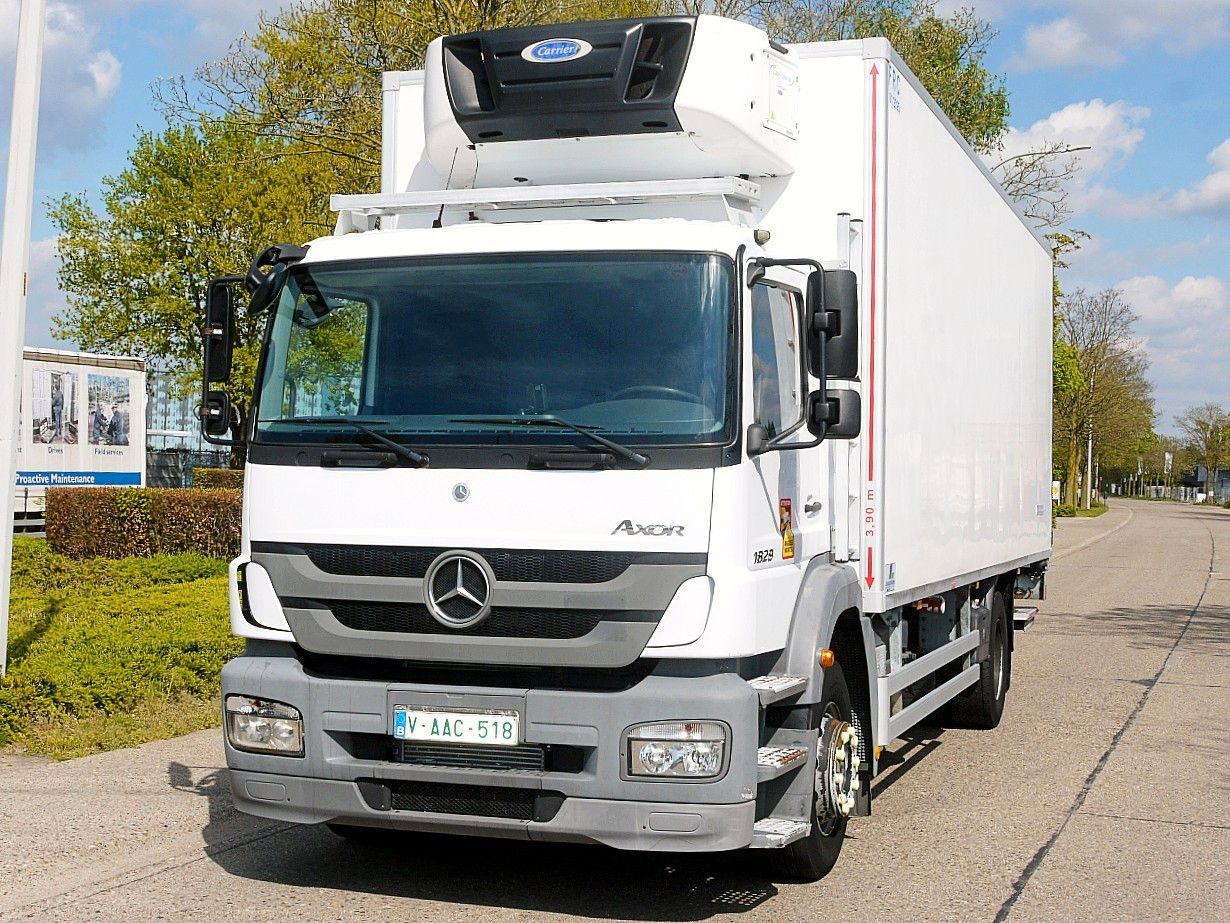 Mercedes-Benz 1829 AXOR FLEISHBAHNEN KUHKOFFER CARRIER SUPRA - משאית קירור, משאית מנוף: תמונה 1 Mercedes-Benz 1829 AXOR FLEISHBAHNEN KUHKOFFER CARRIER SUPRA - משאית קירור, משאית מנוף: תמונה 1
