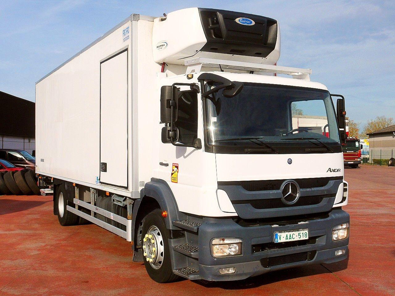 Mercedes-Benz 1829 AXOR KUHOKOFFER CARRIER SUPRA 1150MT A/C - משאית קירור: תמונה 1 Mercedes-Benz 1829 AXOR KUHOKOFFER CARRIER SUPRA 1150MT A/C - משאית קירור: תמונה 1