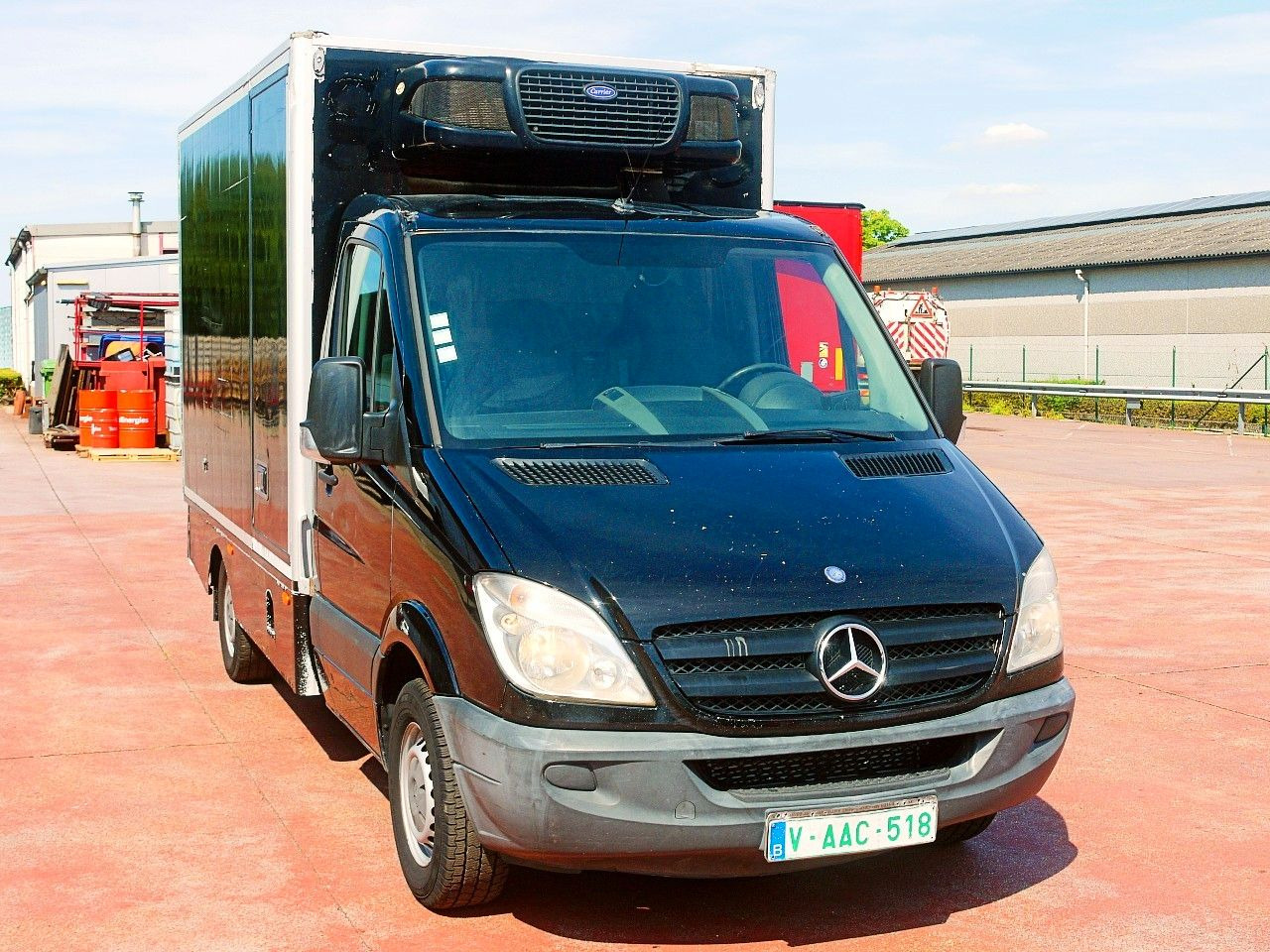Mercedes-Benz 319 SPRINTER V6 KUHLKOFFER CARRIER PULSOR 600 MT - כלי רכב מסחרי לקירור: תמונה 1 Mercedes-Benz 319 SPRINTER V6 KUHLKOFFER CARRIER PULSOR 600 MT - כלי רכב מסחרי לקירור: תמונה 1