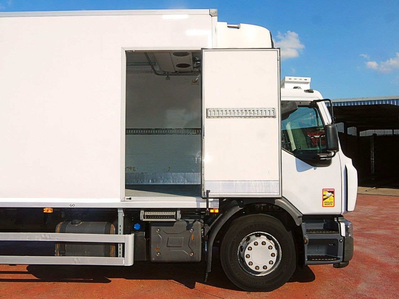 משאית קירור Renault D19.280 KUHLKOFFER CARRIER SUPRA 1150 MT: תמונה 9 משאית קירור Renault D19.280 KUHLKOFFER CARRIER SUPRA 1150 MT: תמונה 9