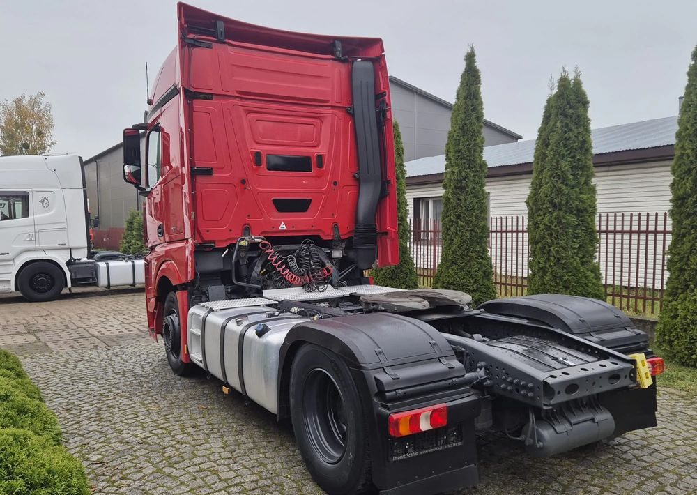 Mercedes-Benz 1845 - יחידת טרקטור: תמונה 4 Mercedes-Benz 1845 - יחידת טרקטור: תמונה 4