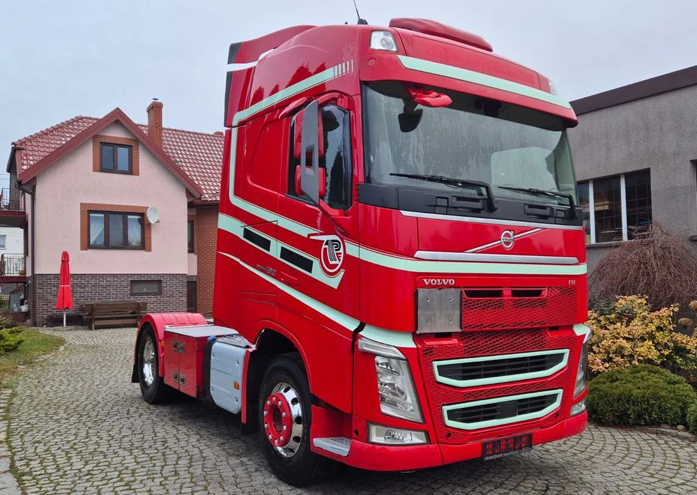 Volvo FH GLOBETROTTER - יחידת טרקטור: תמונה 3 Volvo FH GLOBETROTTER - יחידת טרקטור: תמונה 3