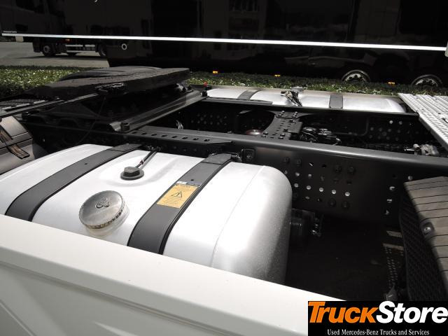 Mercedes-Benz Actros 1845 LS - יחידת טרקטור: תמונה 2 Mercedes-Benz Actros 1845 LS - יחידת טרקטור: תמונה 2