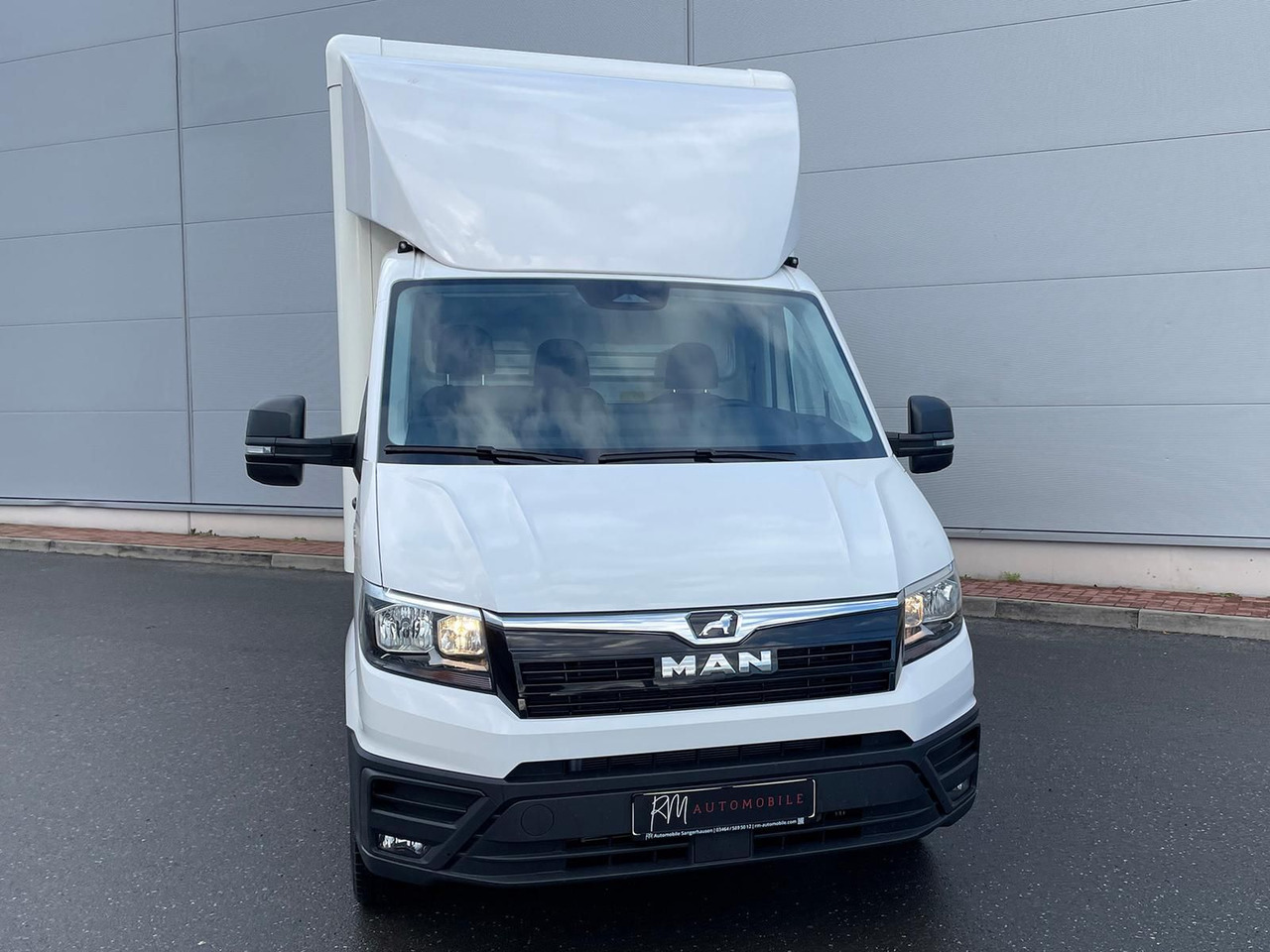 MAN TGE 3.160 Fahrgestell Einzelkabine Koffer NAVI - כלי רכב מסחרי עם תיבה: תמונה 3 MAN TGE 3.160 Fahrgestell Einzelkabine Koffer NAVI - כלי רכב מסחרי עם תיבה: תמונה 3