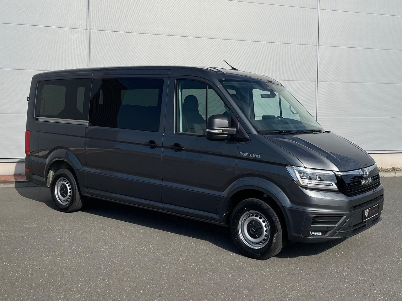 MAN TGE 3.180 Kombi L3H2 LED ACC NAVI SITZHZ - מיניבוס, כלי רכב מסחרי לנוסעים: תמונה 2 MAN TGE 3.180 Kombi L3H2 LED ACC NAVI SITZHZ - מיניבוס, כלי רכב מסחרי לנוסעים: תמונה 2