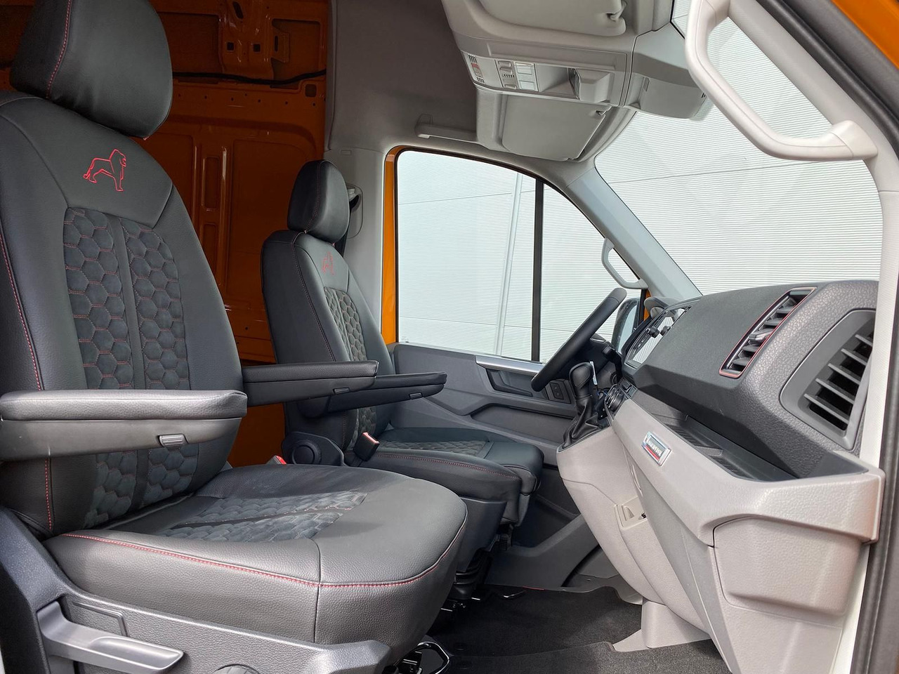 מכונית MAN TGE 3.180 L3H3 Individual Lion S LED ACC STANDHZ: תמונה 15 מכונית MAN TGE 3.180 L3H3 Individual Lion S LED ACC STANDHZ: תמונה 15