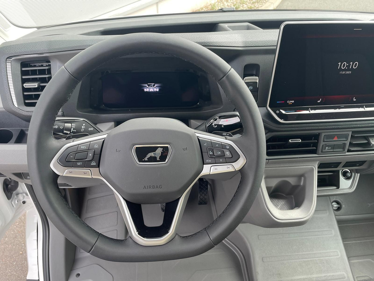 כלי רכב מסחרי במיטה שטוחה, כלי רכב מסחרי קומבי MAN TGE 3.180 Pritsche DOKA MR KAMERA AHK SITZHZ: תמונה 13