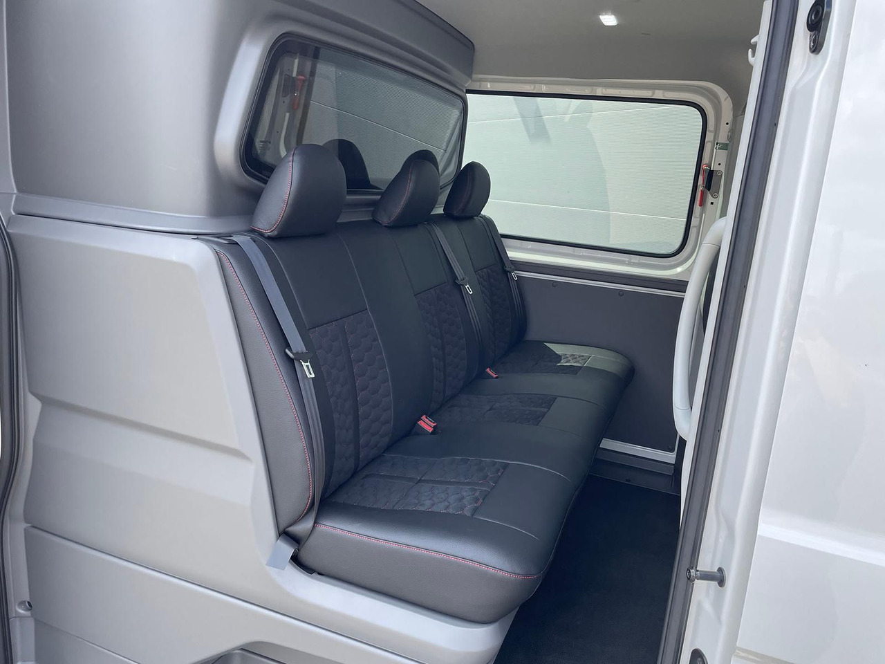 מכונית MAN TGE 3.200 L3H2 MIXTO 4x4 Individual S ACC STHZ: תמונה 10