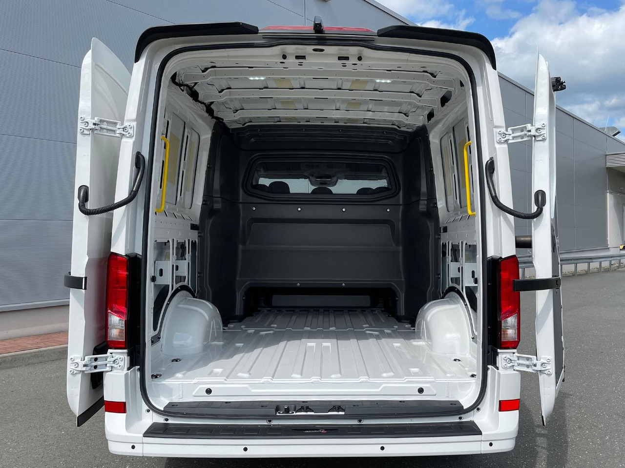 מכונית MAN TGE 3.200 L3H2 MIXTO 4x4 Individual S ACC STHZ: תמונה 11