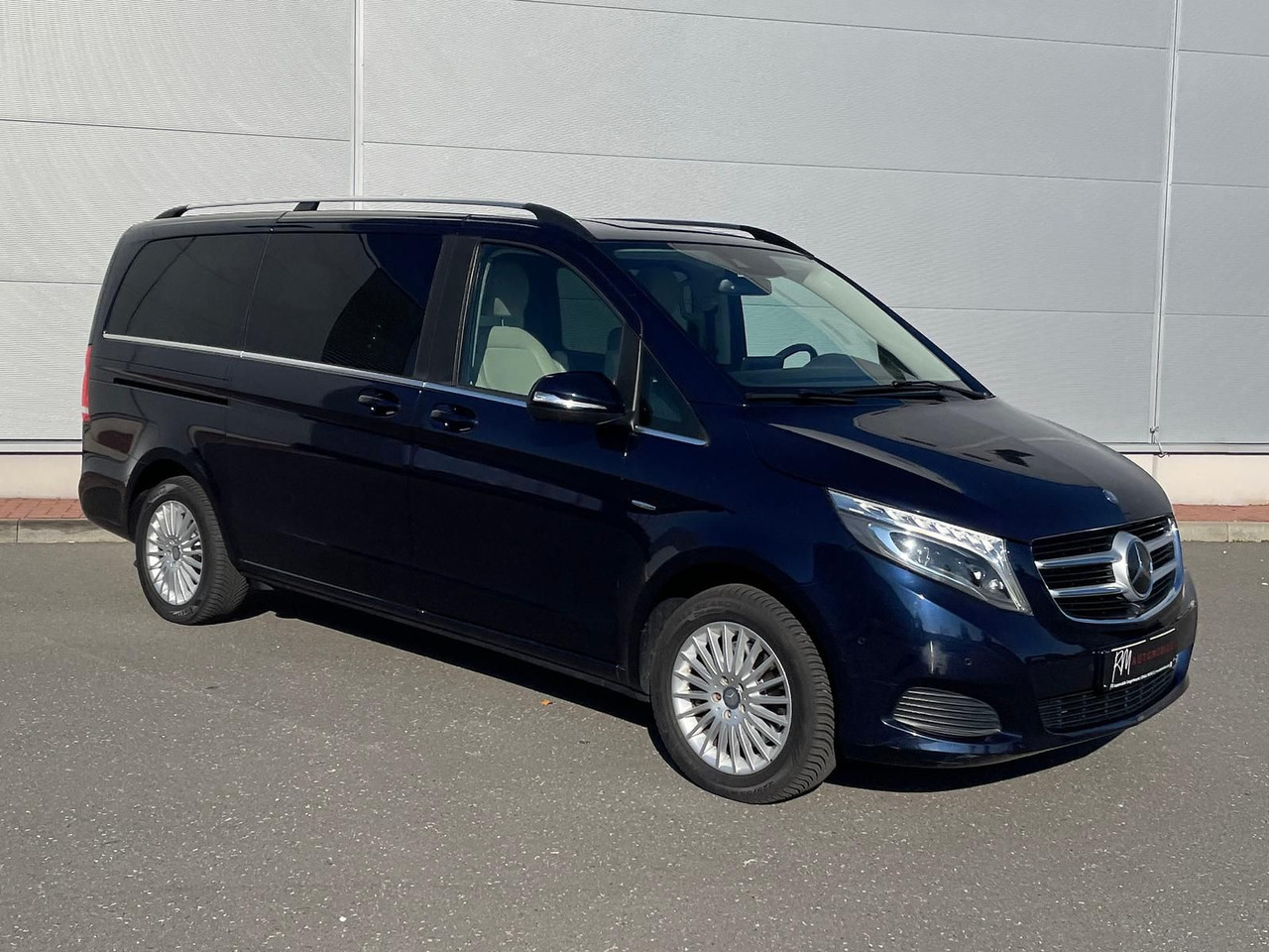 Mercedes-Benz V 250 d Avantgarde 360°KAMERA LED ALLRAD - כלי רכב מסחרי לנוסעים: תמונה 2 Mercedes-Benz V 250 d Avantgarde 360°KAMERA LED ALLRAD - כלי רכב מסחרי לנוסעים: תמונה 2