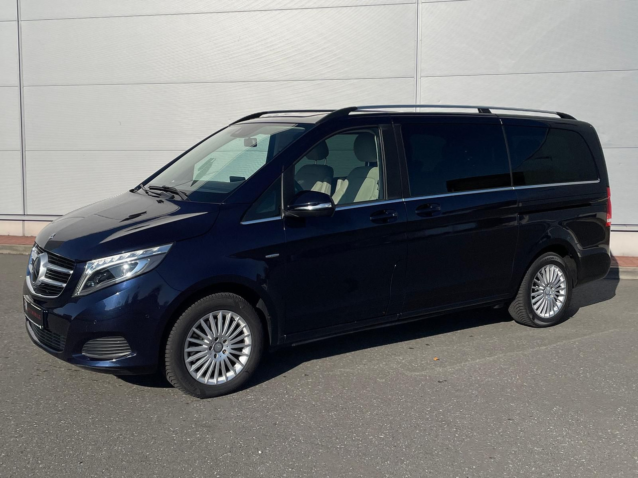 Mercedes-Benz V 250 d Avantgarde 360°KAMERA LED ALLRAD - כלי רכב מסחרי לנוסעים: תמונה 1 Mercedes-Benz V 250 d Avantgarde 360°KAMERA LED ALLRAD - כלי רכב מסחרי לנוסעים: תמונה 1