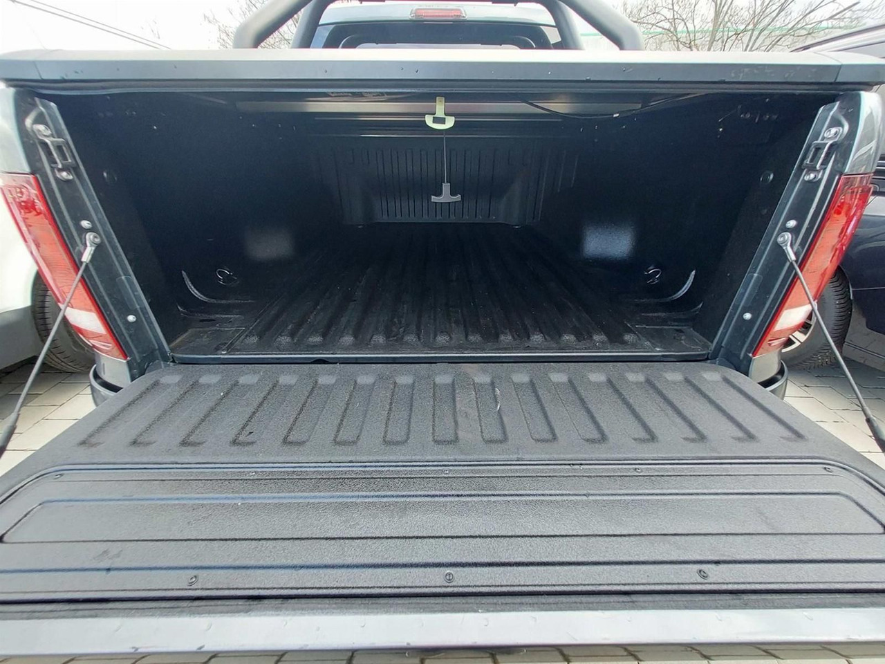 SUV Volkswagen Amarok Highline V6 4M DoubleCab BI-XENON AHK: תמונה 15
