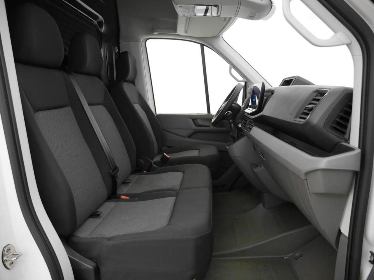 Volkswagen Crafter Kasten 35 L4H3 KAMERA KLIMA SITZHZ DAB - כלי רכב מסחרי לנוסעים: תמונה 4 Volkswagen Crafter Kasten 35 L4H3 KAMERA KLIMA SITZHZ DAB - כלי רכב מסחרי לנוסעים: תמונה 4