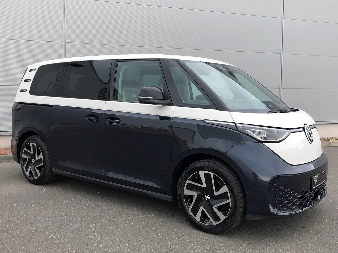 Volkswagen ID. Buzz 150 kW Pro AHK ACC MATRIX LED KEYLESS - מיניבוס, אוטובוס חשמלי: תמונה 2 Volkswagen ID. Buzz 150 kW Pro AHK ACC MATRIX LED KEYLESS - מיניבוס, אוטובוס חשמלי: תמונה 2