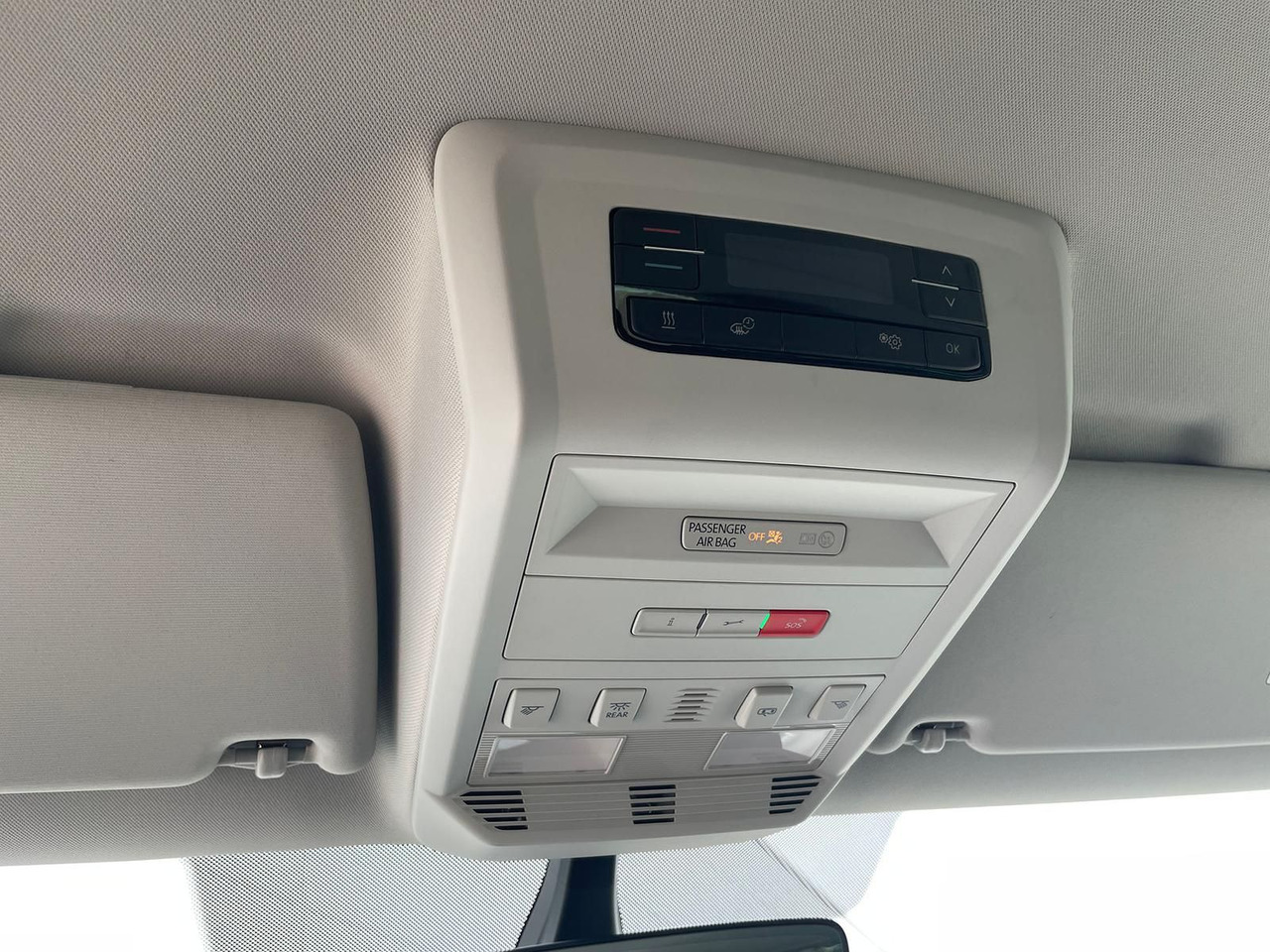 כלי רכב מסחרי לנוסעים Volkswagen T6.1 Caravelle Highline STANDHZ NAVI LEDER PDC: תמונה 27
