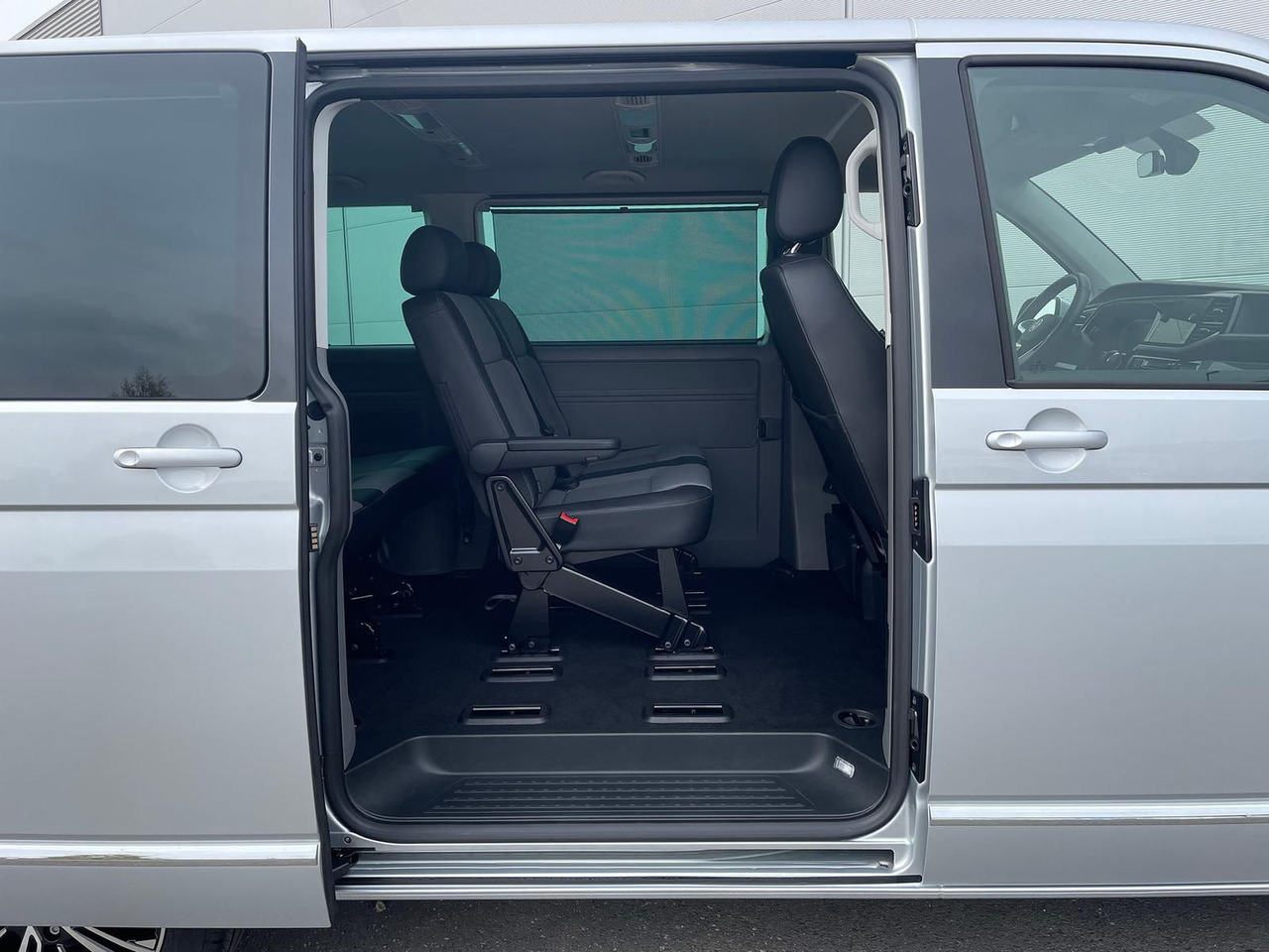 כלי רכב מסחרי לנוסעים Volkswagen T6.1 Caravelle Highline STANDHZ NAVI LEDER PDC: תמונה 10
