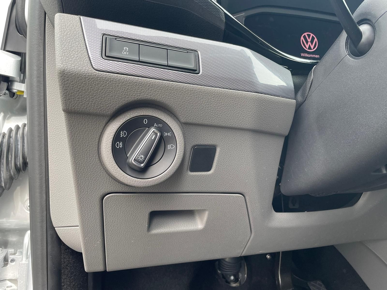 כלי רכב מסחרי לנוסעים Volkswagen T6.1 Caravelle Highline STANDHZ NAVI LEDER PDC: תמונה 33