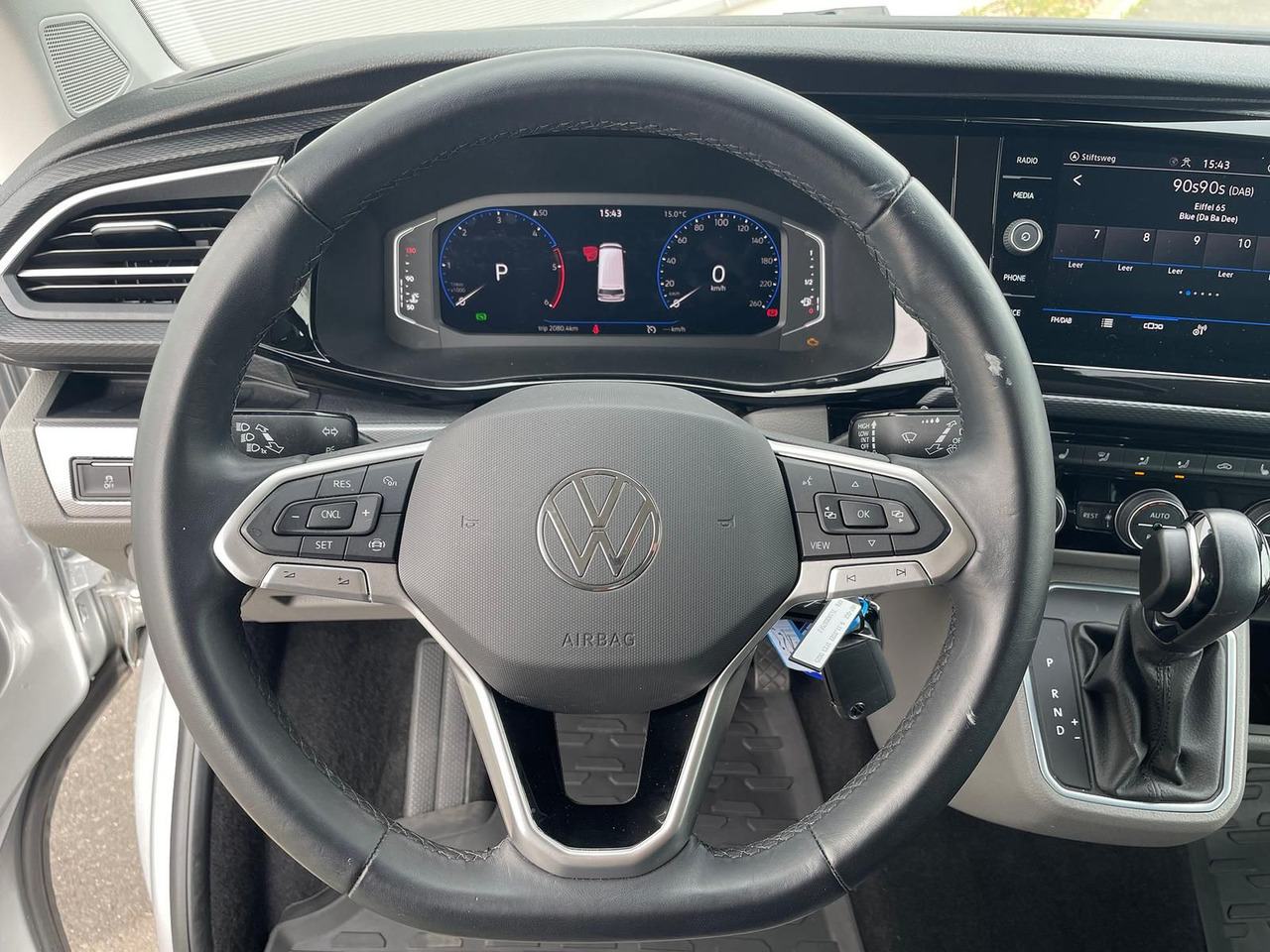 כלי רכב מסחרי לנוסעים Volkswagen T6.1 Caravelle Highline STANDHZ NAVI LEDER PDC: תמונה 12