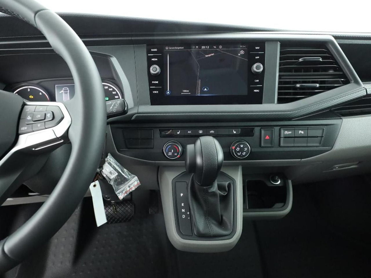 Volkswagen T6.1 Transporter 4MOTION NAVI STANDHZ ACC PDC - כלי רכב מסחרי לנוסעים: תמונה 5 Volkswagen T6.1 Transporter 4MOTION NAVI STANDHZ ACC PDC - כלי רכב מסחרי לנוסעים: תמונה 5