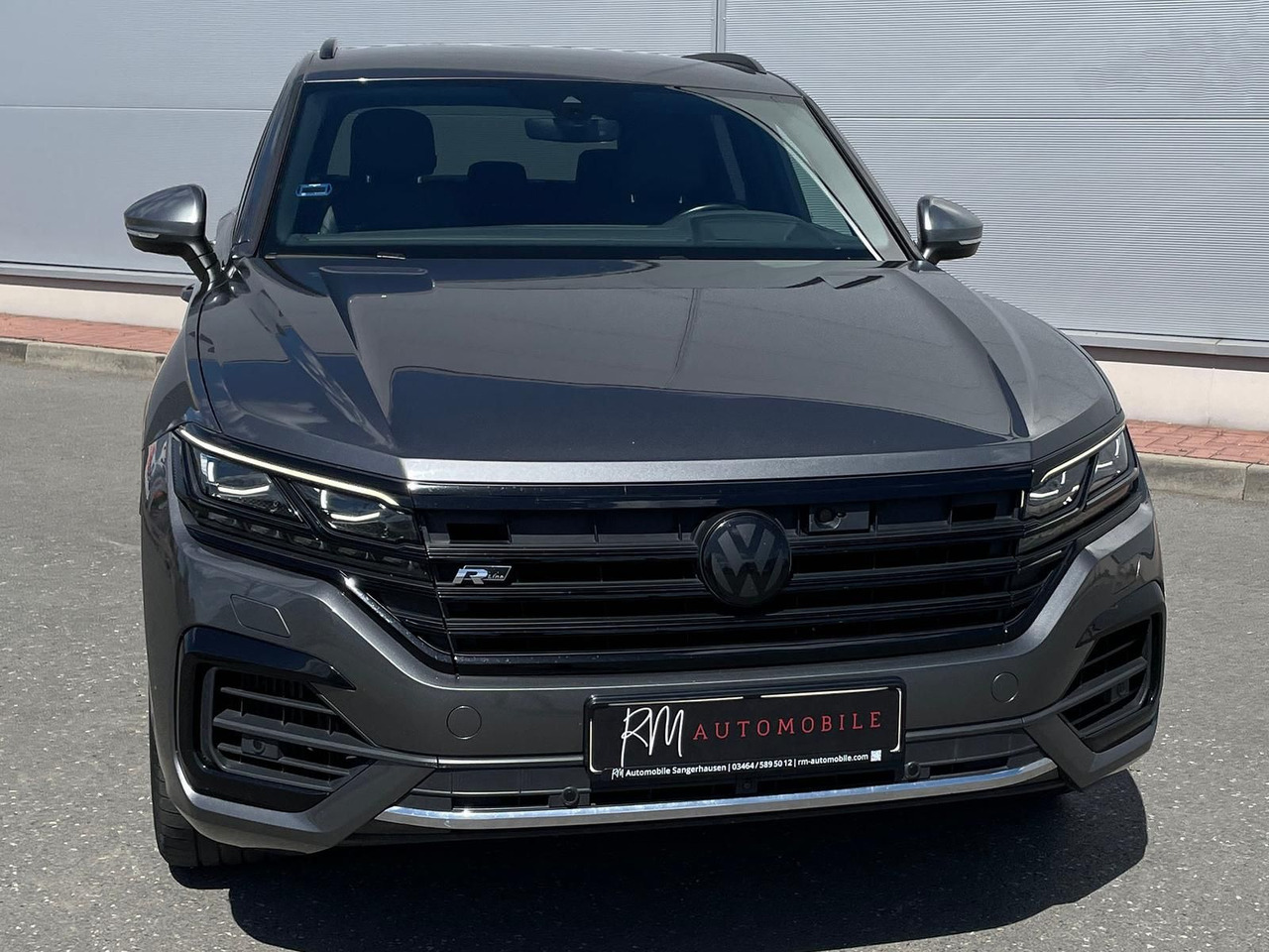 Volkswagen Touareg 4.0 V8 TDI One Million 4M LEDER AHK ACC - SUV: תמונה 3 Volkswagen Touareg 4.0 V8 TDI One Million 4M LEDER AHK ACC - SUV: תמונה 3