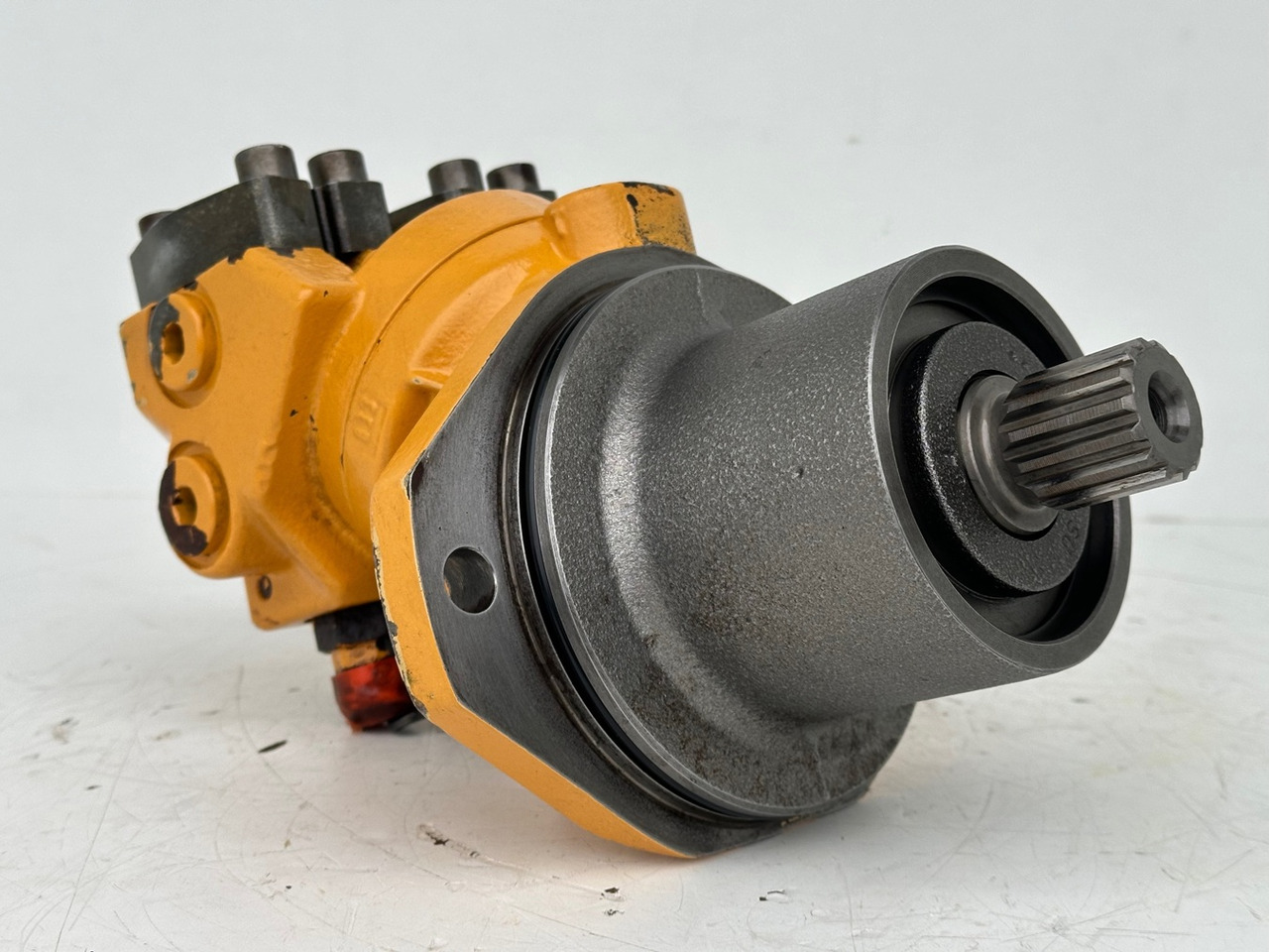 LIEBHERR Konstantmotor mit ID-Nr.5008984-ID-Nr.5007150 – Hydromatik Rexroth Axialkolbenmotor mit Nr.2000349 Typ:A2FE23/61W-NAL191. A308,A310,A312,A900ZW,R308,R310,R312,LOS914,R914,R916. #4064579.DK# - מנוע הידרולי עבור מחפר: תמונה 3 LIEBHERR Konstantmotor mit ID-Nr.5008984-ID-Nr.5007150 – Hydromatik Rexroth Axialkolbenmotor mit Nr.2000349 Typ:A2FE23/61W-NAL191. A308,A310,A312,A900ZW,R308,R310,R312,LOS914,R914,R916. #4064579.DK# - מנוע הידרולי עבור מחפר: תמונה 3