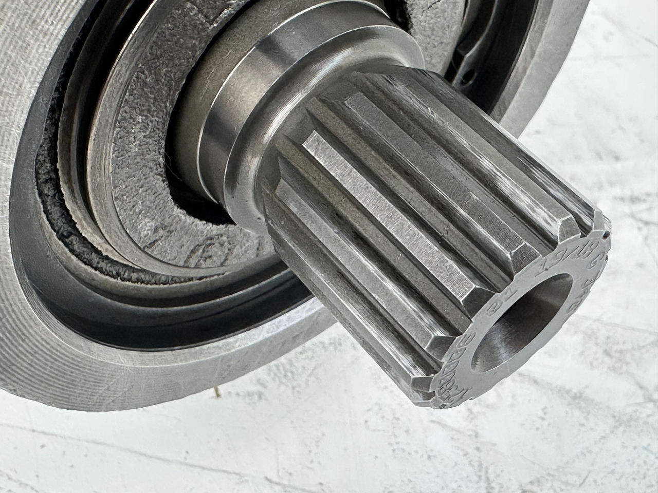 מנוע הידרולי עבור מחפר LIEBHERR Original Hydraulikeinbaumotor AT-FMF045. ID-Nr.9075181 – ID-Nr.10125043A. A309, A311, A312, A314, A316, A900, A904, A918, R313, R317, R900, R904. #A18.12.90158#: תמונה 18