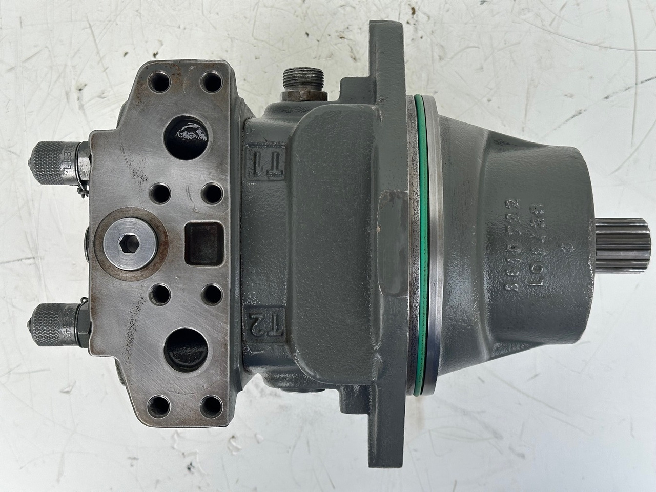 מנוע הידרולי עבור מחפר LIEBHERR Original Hydraulikeinbaumotor AT-FMF045. ID-Nr.9075181 – ID-Nr.10125043A. A309, A311, A312, A314, A316, A900, A904, A918, R313, R317, R900, R904. #A18.12.90158#: תמונה 9