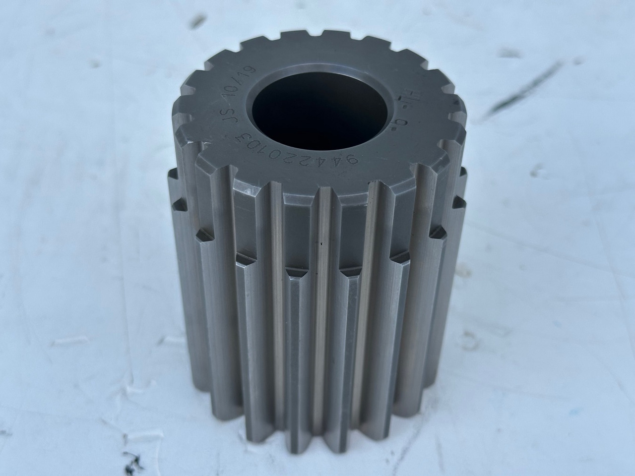 LIEBHERR Original Sonnenrad ID-Nr.944220103 – ID-Nr.9442201. A954B,A954C,LH80,E954,EP954,ER954,LOS954,P954,P964,R954,R964. #944220103.05.09# - מנוע נדנדה עבור מחפר: תמונה 1 LIEBHERR Original Sonnenrad ID-Nr.944220103 – ID-Nr.9442201. A954B,A954C,LH80,E954,EP954,ER954,LOS954,P954,P964,R954,R964. #944220103.05.09# - מנוע נדנדה עבור מחפר: תמונה 1