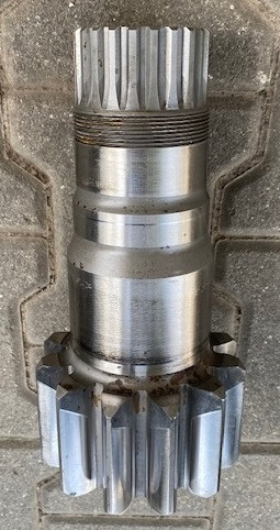 Liebherr Abtriebswelle ID-Nr.90009253 – ID-Nr.12544497. SAT250/278, SAT250/287, SAT250A300. #AB.90009253# - מנוע נדנדה עבור מחפר: תמונה 4 Liebherr Abtriebswelle ID-Nr.90009253 – ID-Nr.12544497. SAT250/278, SAT250/287, SAT250A300. #AB.90009253# - מנוע נדנדה עבור מחפר: תמונה 4