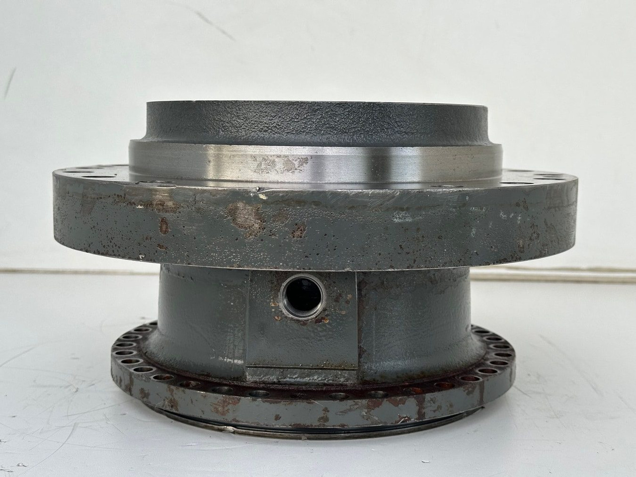 מנוע נדנדה עבור מחפר סורק Liebherr Abtriebswellengehäuse ID-Nr.90015650 and Kegelrollenlager ID-Nr.761008503 and Kegelrollenlager ID-Nr.10195527. #BR.GE:10899#1777#: תמונה 7