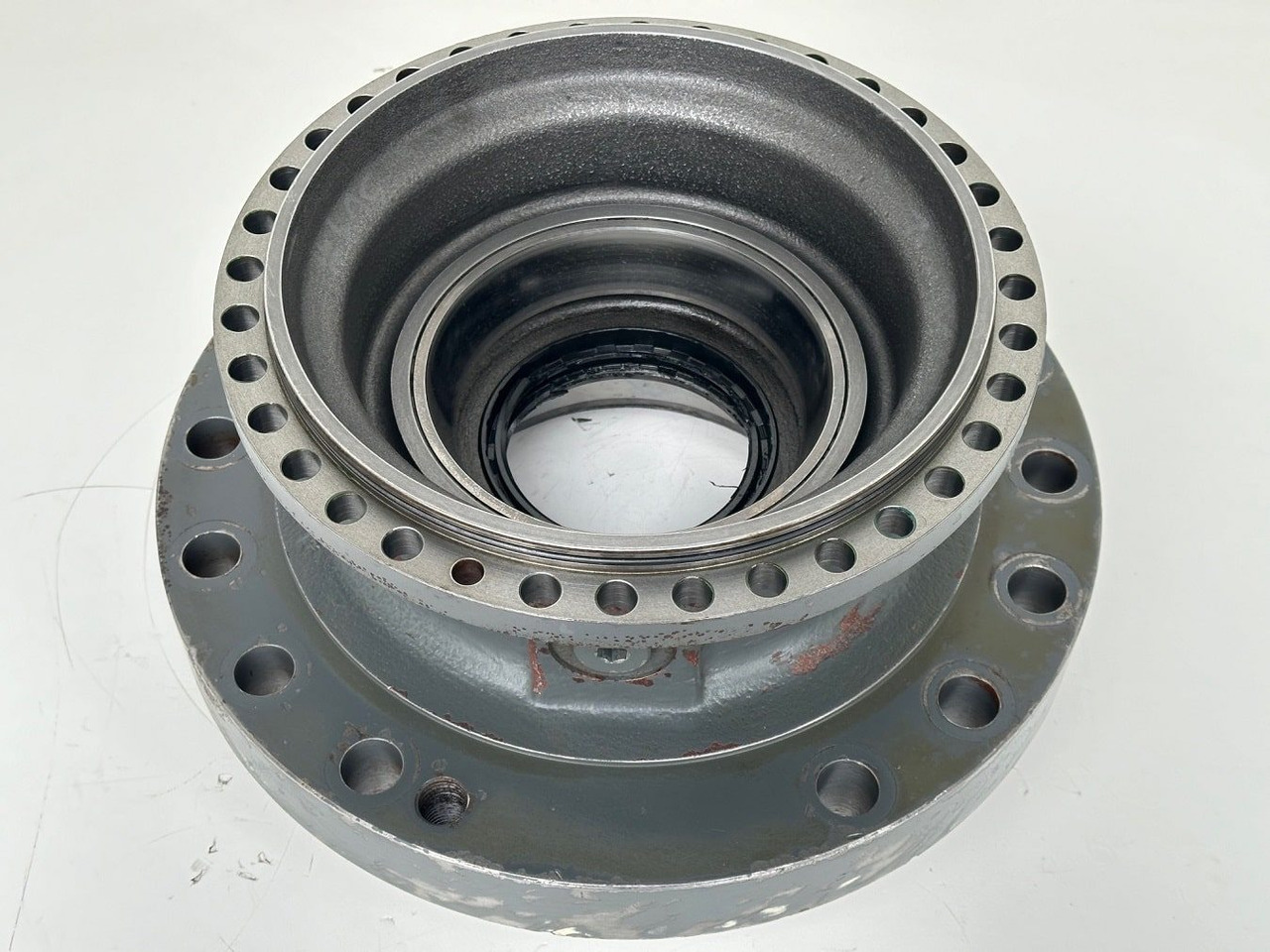 Liebherr Abtriebswellengehäuse ID-Nr.90018934. A924 HL, A924, LH30 C, LH30 M, LH35 M, LH35 MT, R922. #ABTR.GEH.0767#0764# - מנוע נדנדה עבור מכונת בנייה: תמונה 2 Liebherr Abtriebswellengehäuse ID-Nr.90018934. A924 HL, A924, LH30 C, LH30 M, LH35 M, LH35 MT, R922. #ABTR.GEH.0767#0764# - מנוע נדנדה עבור מכונת בנייה: תמונה 2