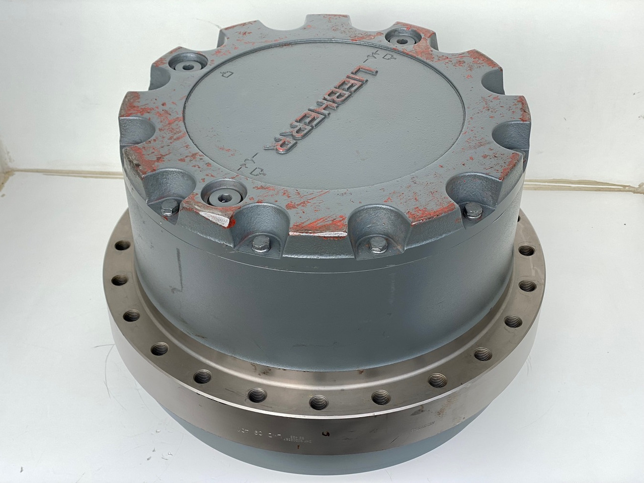 Liebherr Fahrantrieb FAT450P123, ID-Nr.90202516 - ID-Nr.90202517. LOS954, R940, R946, R950, R954, R956. #159-04# - הנעה סופית עבור מחפר סורק: תמונה 5 Liebherr Fahrantrieb FAT450P123, ID-Nr.90202516 - ID-Nr.90202517. LOS954, R940, R946, R950, R954, R956. #159-04# - הנעה סופית עבור מחפר סורק: תמונה 5
