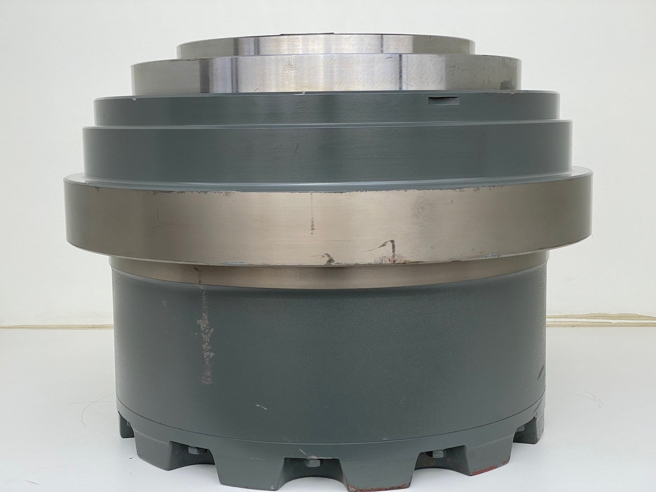 Liebherr Fahrantrieb FAT450P135, ID-Nr.90211932 - ID-Nr.90211933. ER944, R940, R944, R945, R946, R950, R960 T. #159-03# - הנעה סופית עבור מחפר סורק: תמונה 3 Liebherr Fahrantrieb FAT450P135, ID-Nr.90211932 - ID-Nr.90211933. ER944, R940, R944, R945, R946, R950, R960 T. #159-03# - הנעה סופית עבור מחפר סורק: תמונה 3
