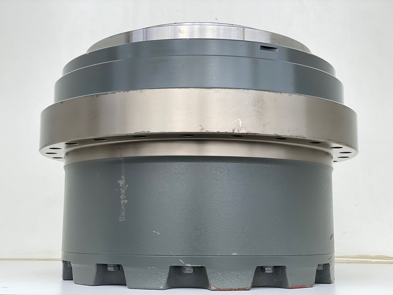 Liebherr Fahrantrieb FAT450P135, ID-Nr.90211932 - ID-Nr.90211933. ER944, R940, R944, R945, R946, R950, R960 T. #159-03# - הנעה סופית עבור מחפר סורק: תמונה 4 Liebherr Fahrantrieb FAT450P135, ID-Nr.90211932 - ID-Nr.90211933. ER944, R940, R944, R945, R946, R950, R960 T. #159-03# - הנעה סופית עבור מחפר סורק: תמונה 4