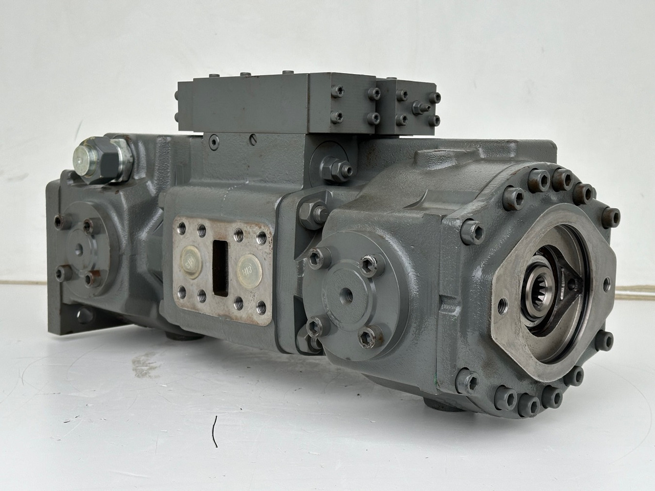 Liebherr Hydraulikdoppelpumpe Typ:LPVD 075. ID-Nr.9076806 - ID-Nr.9279749 - ID-Nr.9880487 - ID-Nr.9073988. A902 IND - A904 IND. #9076806.15495# - משאבה הידרולית עבור מכונת בנייה: תמונה 5 Liebherr Hydraulikdoppelpumpe Typ:LPVD 075. ID-Nr.9076806 - ID-Nr.9279749 - ID-Nr.9880487 - ID-Nr.9073988. A902 IND - A904 IND. #9076806.15495# - משאבה הידרולית עבור מכונת בנייה: תמונה 5