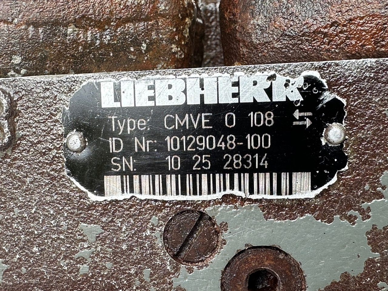 מנוע הידרולי עבור מכונת בנייה Liebherr Hydraulikeinbaumotor CMVE O 108. ID-Nr.10118562 - ID-Nr.10132610 - ID-Nr.10129048. LOS1916, LOS916, LOS926, R906, R916, R918, R920, R922, R924, R926COMP, R926, R936. #28314#: תמונה 13 מנוע הידרולי עבור מכונת בנייה Liebherr Hydraulikeinbaumotor CMVE O 108. ID-Nr.10118562 - ID-Nr.10132610 - ID-Nr.10129048. LOS1916, LOS916, LOS926, R906, R916, R918, R920, R922, R924, R926COMP, R926, R936. #28314#: תמונה 13