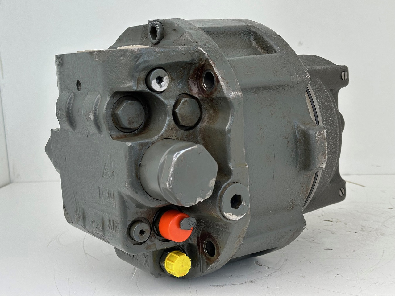 Liebherr Hydraulikeinbaumotor Typ:LH46VE 108. ID-Nr.11428178 . LOS926-1715,R926-1715,R928-1715,R930-1716,R934-1550,R936K-LC,R936K-NLC,R936K-SLC,R938. #11428178.0717# - הנעה סופית עבור מכונת בנייה: תמונה 5 Liebherr Hydraulikeinbaumotor Typ:LH46VE 108. ID-Nr.11428178 . LOS926-1715,R926-1715,R928-1715,R930-1716,R934-1550,R936K-LC,R936K-NLC,R936K-SLC,R938. #11428178.0717# - הנעה סופית עבור מכונת בנייה: תמונה 5