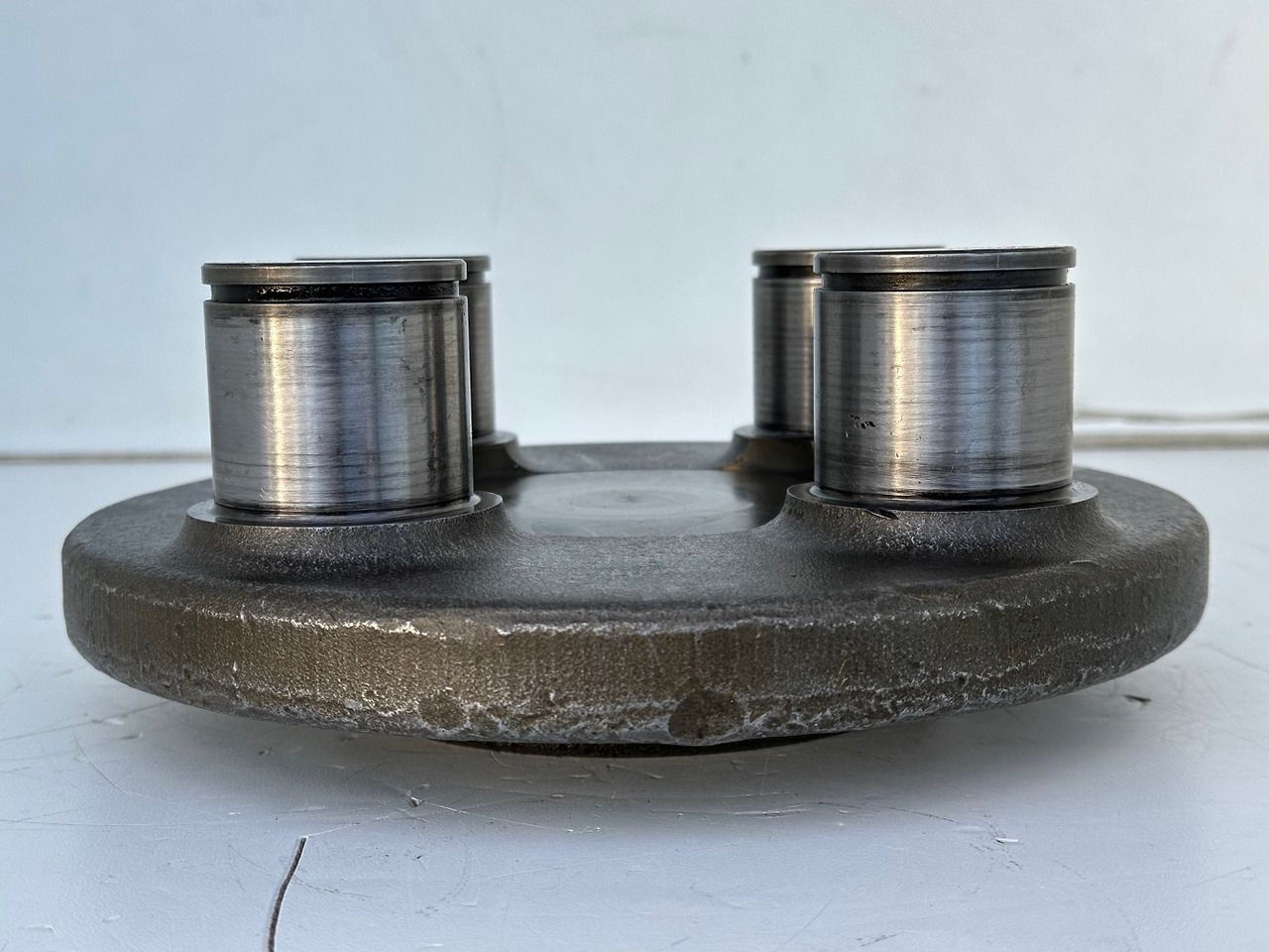 Liebherr Planetenträger ID-Nr.90006540. SAT300/271, SAT300/282, SAT300/288, SAT300/295. LH40, LH50, R936,R950 T, R960 T. #90006540.04.01# - מנוע נדנדה עבור מחפר: תמונה 3 Liebherr Planetenträger ID-Nr.90006540. SAT300/271, SAT300/282, SAT300/288, SAT300/295. LH40, LH50, R936,R950 T, R960 T. #90006540.04.01# - מנוע נדנדה עבור מחפר: תמונה 3