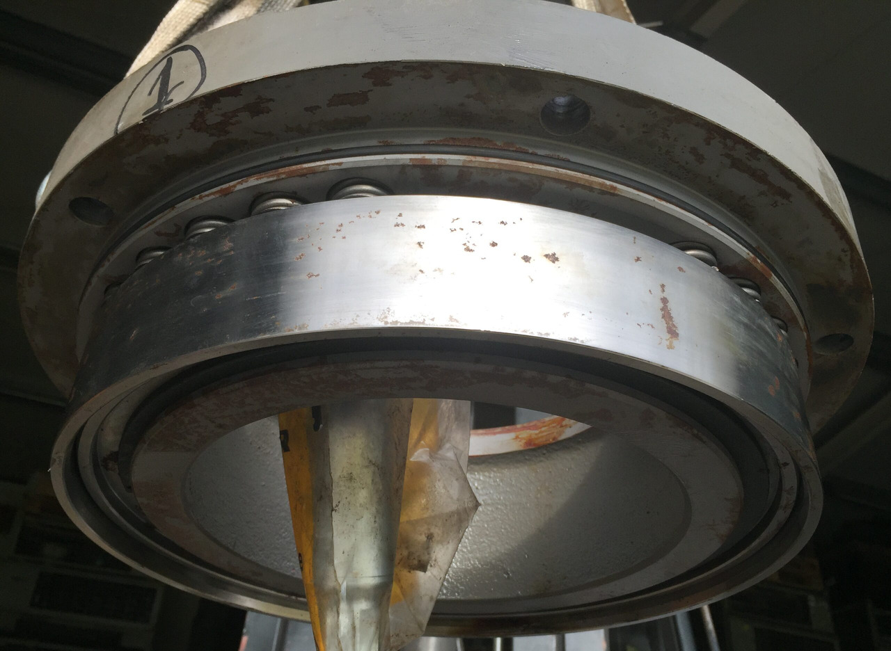 Liebherr Schwenkantrieb SAT400/216, ID-Nr.9444395. - מנוע נדנדה עבור מכונת בנייה: תמונה 3 Liebherr Schwenkantrieb SAT400/216, ID-Nr.9444395. - מנוע נדנדה עבור מכונת בנייה: תמונה 3